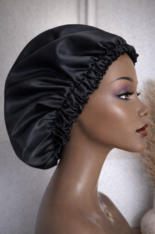 Bonnet satiné  "Ébène nocturne" Collection Nuits d'Afrique